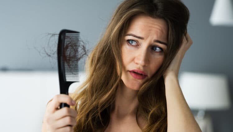 Kun je van stress haaruitval krijgen?